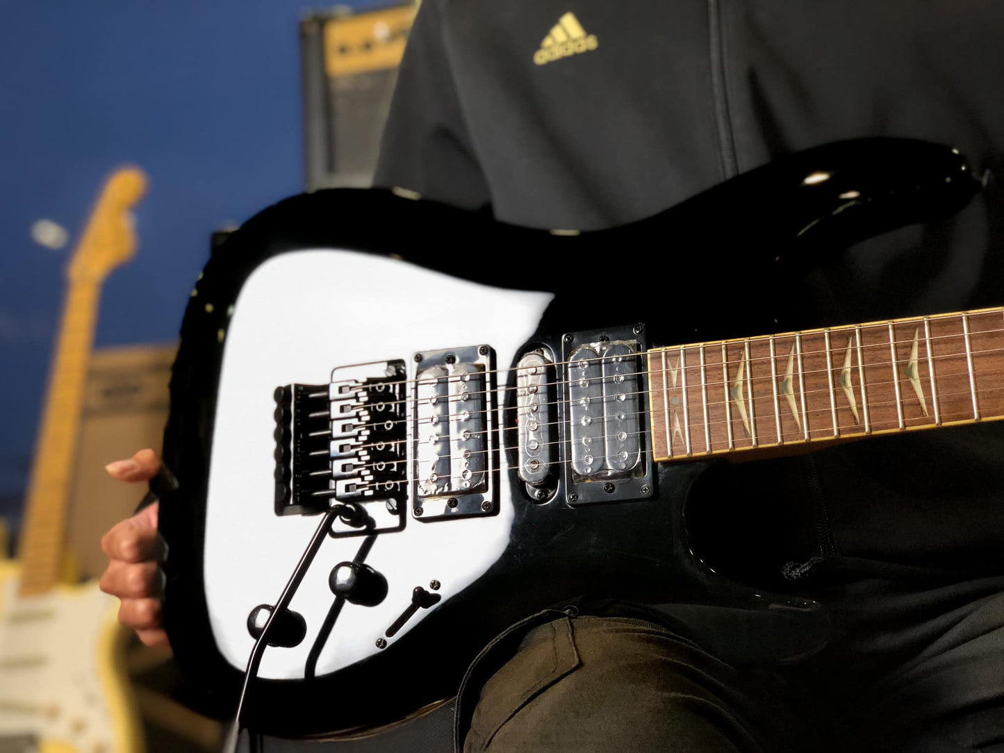 CRAFTSMAN EG95 ELECTRIC GUITAR (MINT)