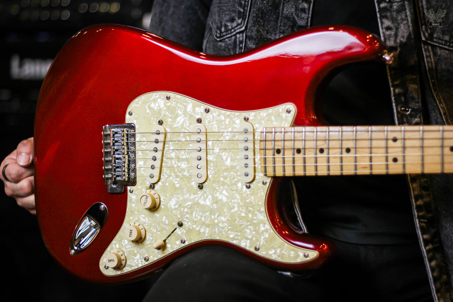 2013 FENDER DELUXE ROADHOUSE™ STRATOCASTER® SSS CANDY APPLE RED MADE IN MEXICO (USED)