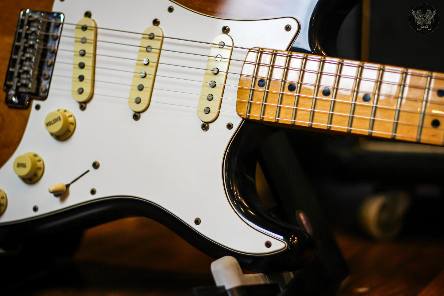 2022 FENDER JIMI HENDRIX STRATOCASTER® 3-TONE SUNBURST MADE IN MEXICO (USED)