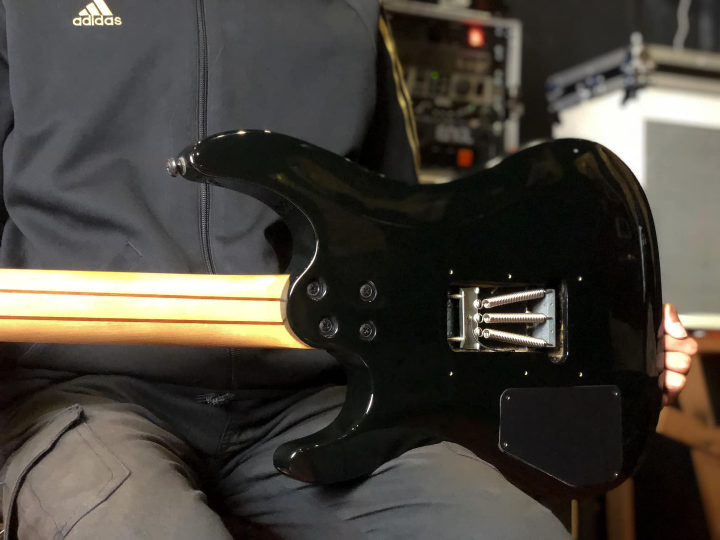 CRAFTSMAN EG95 ELECTRIC GUITAR (MINT)