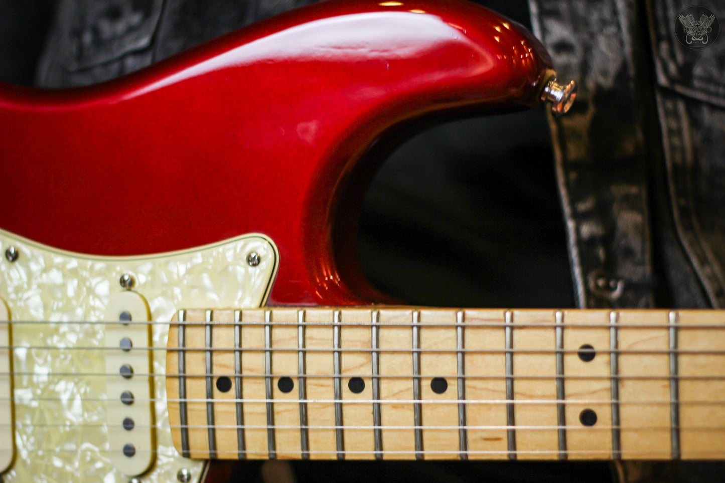 2013 FENDER DELUXE ROADHOUSE™ STRATOCASTER® SSS CANDY APPLE RED MADE IN MEXICO (USED)