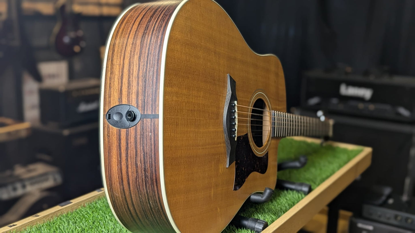 Taylor 210ce Dreadnought Acoustic Guitar with PICKUPS W/taylor Gig Bag (used)