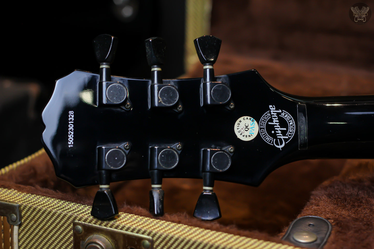 EPIPHONE LIMITED EDITION MATT HEAFY LES PAUL CUSTOM SIGNATURE GUITAR (USED)