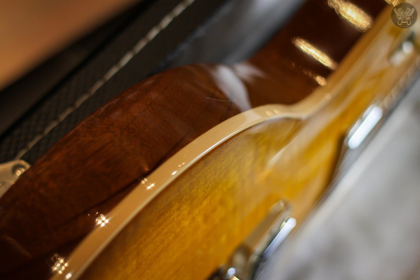 GIBSON 2010 LES PAUL TRADITIONAL PLUS HONEY BURST w GIBSON OHSC MADE IN USA (MINT)