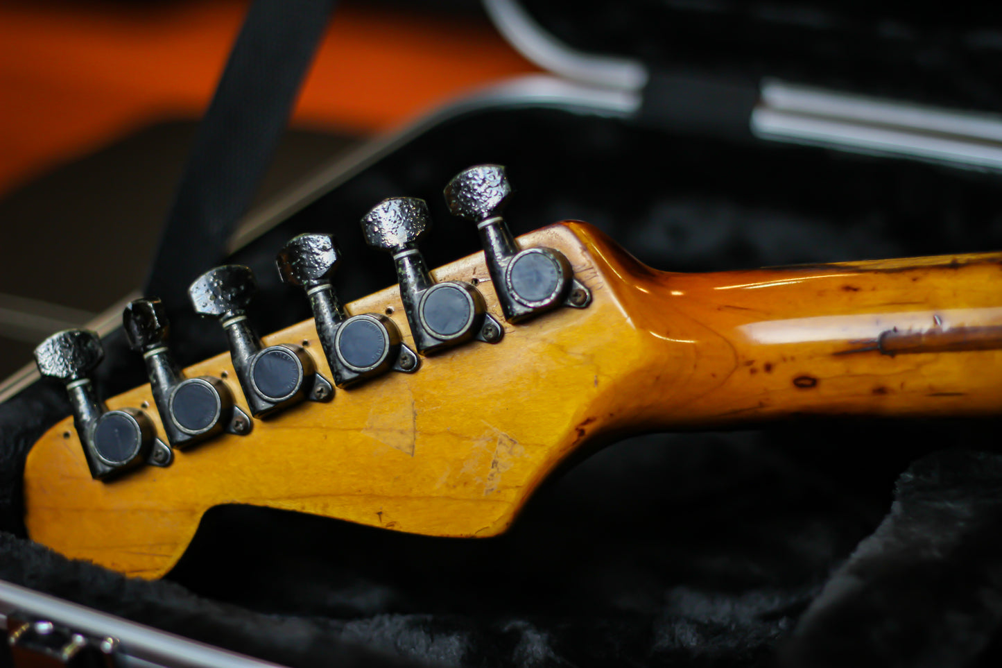 1992/1993 SQUIER STRATOCASTER MADE IN JAPAN (USED)