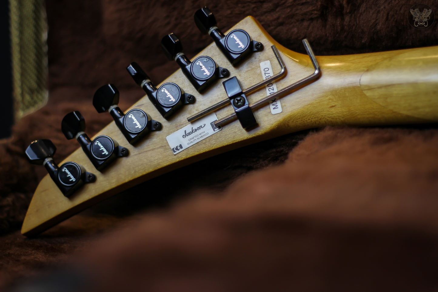 JACKSON PRO SERIES DK2QM TRANS RED MADE IN MEXICO (USED)