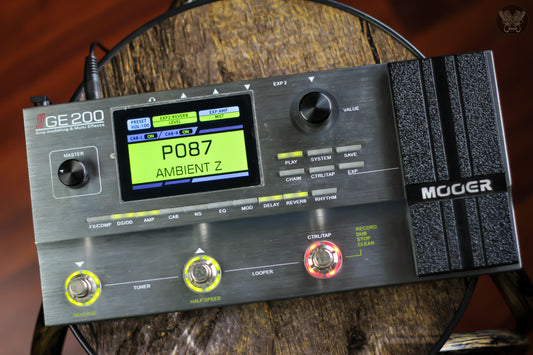 MOOER GE-200 MULTI EFFECTS PEDAL (MINT)