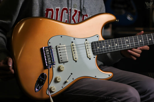 2009 FENDER AMERICAN STANDARD STRATOCASTER HSS FIREMIST GOLD w FENDER SKB HARDCASE MADE IN USA (USED)