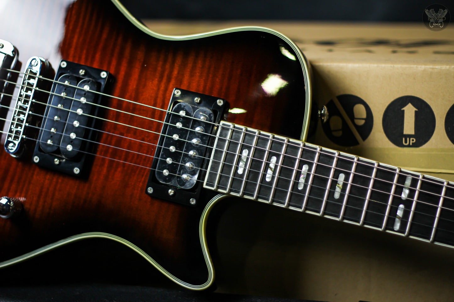 HAGSTROM ULTRA SWEDE GOLDEN EAGLE BURST