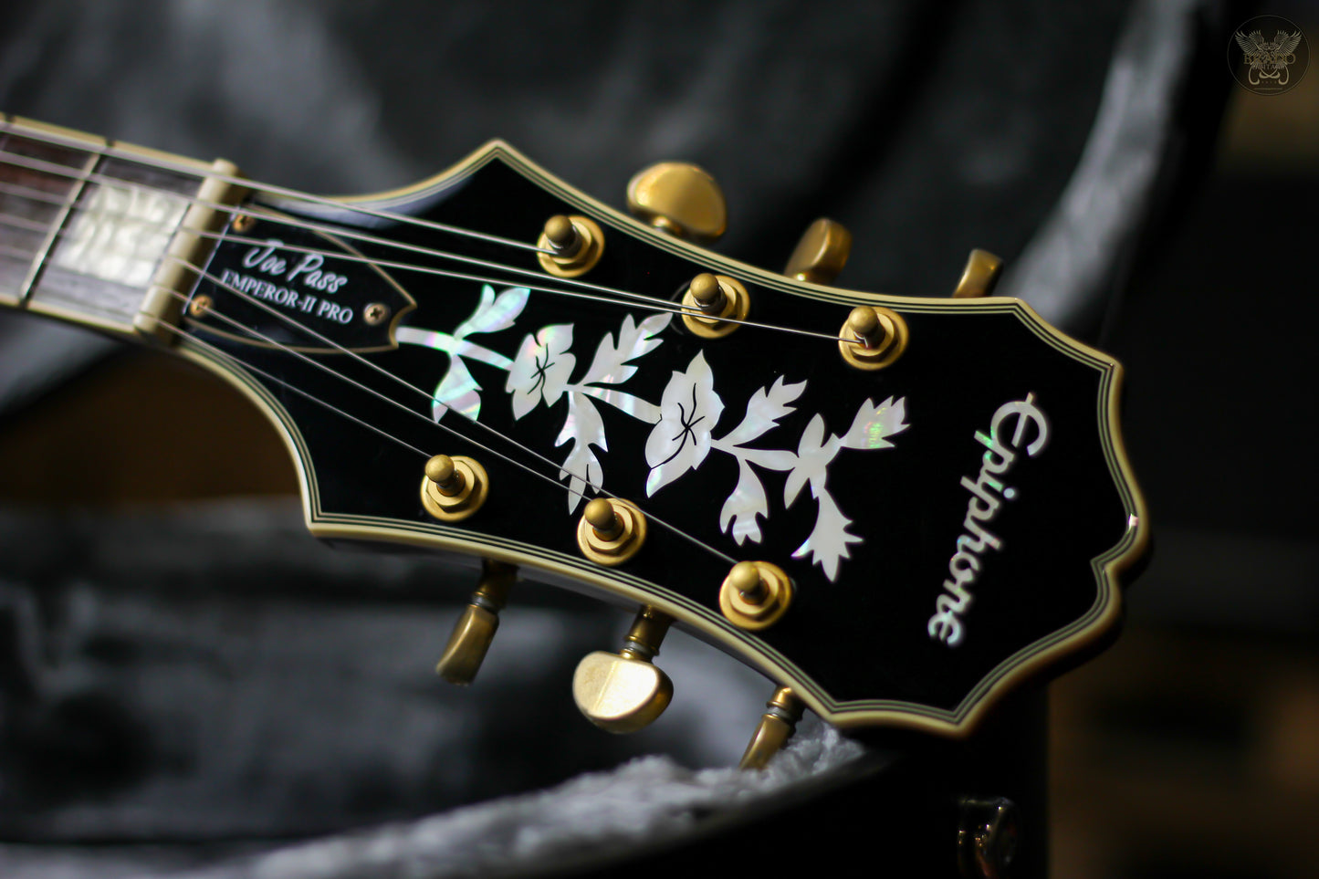 2016 EPIPHONE JOE PASS EMPEROR-II PRO WINE RED w EPIPHONE HARDCASE (USED)