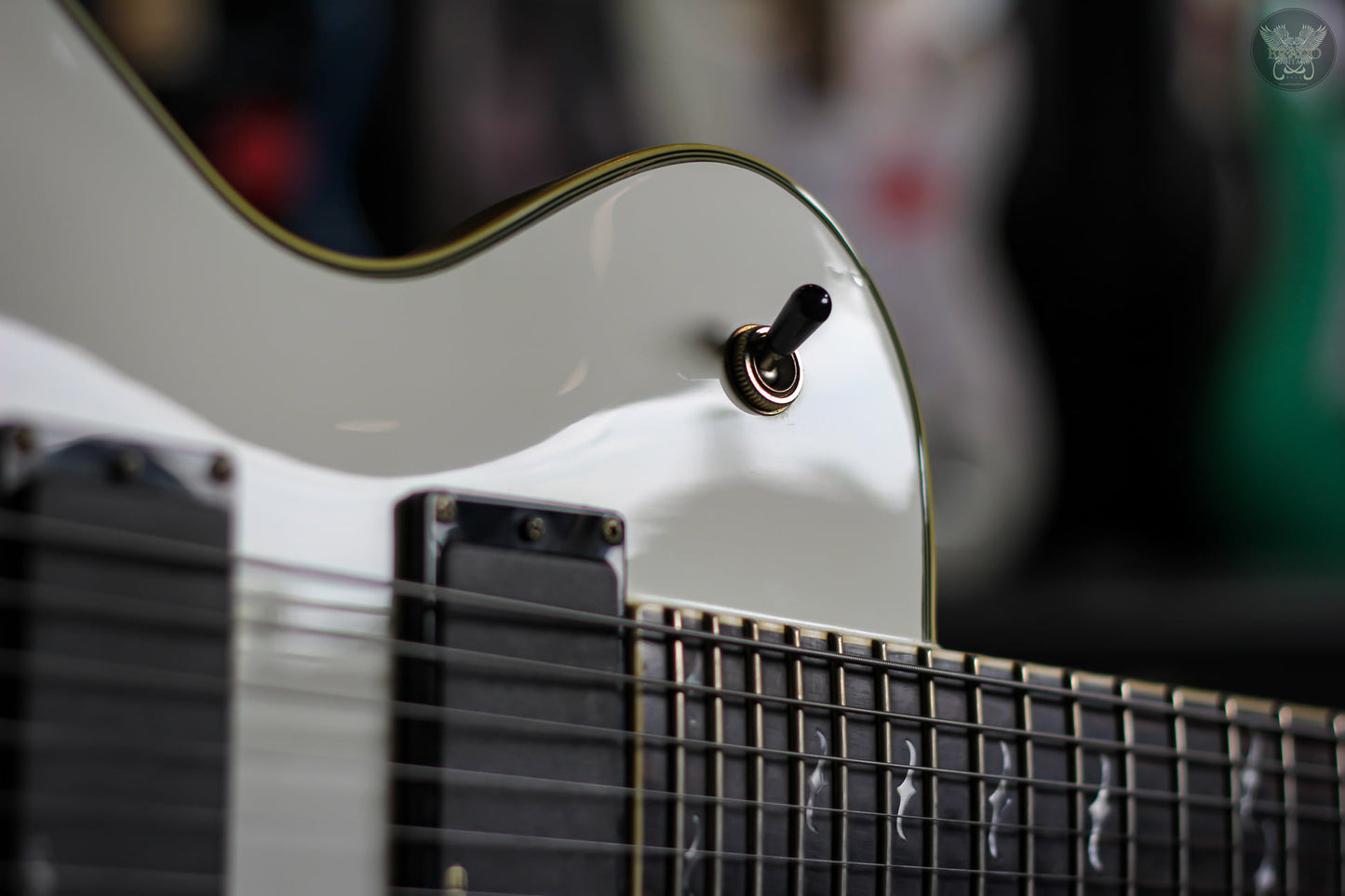 DEAN DECEIVER CLASSIC WHITE MADE IN KOREA (USED)