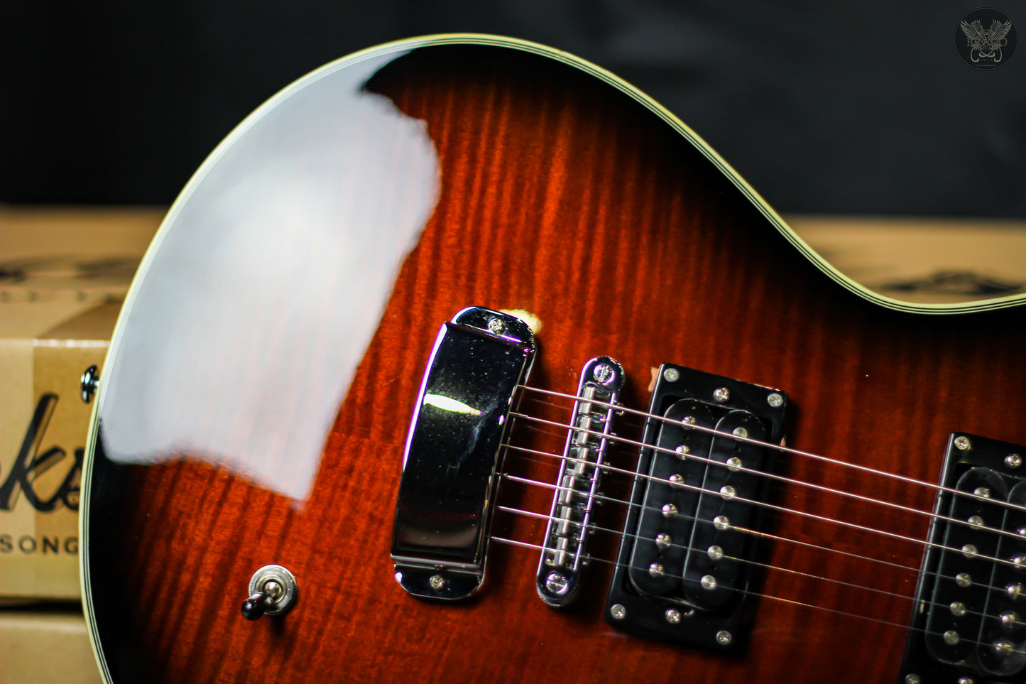 HAGSTROM ULTRA SWEDE GOLDEN EAGLE BURST