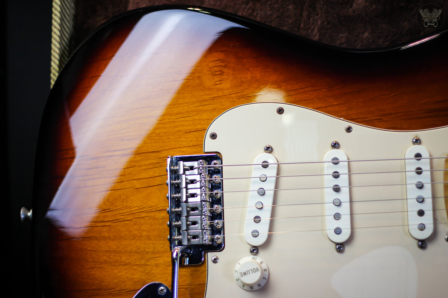 FENDER AMERICAN SPECIAL STRATOCASTER 2 TONE SUNBURST (USED)