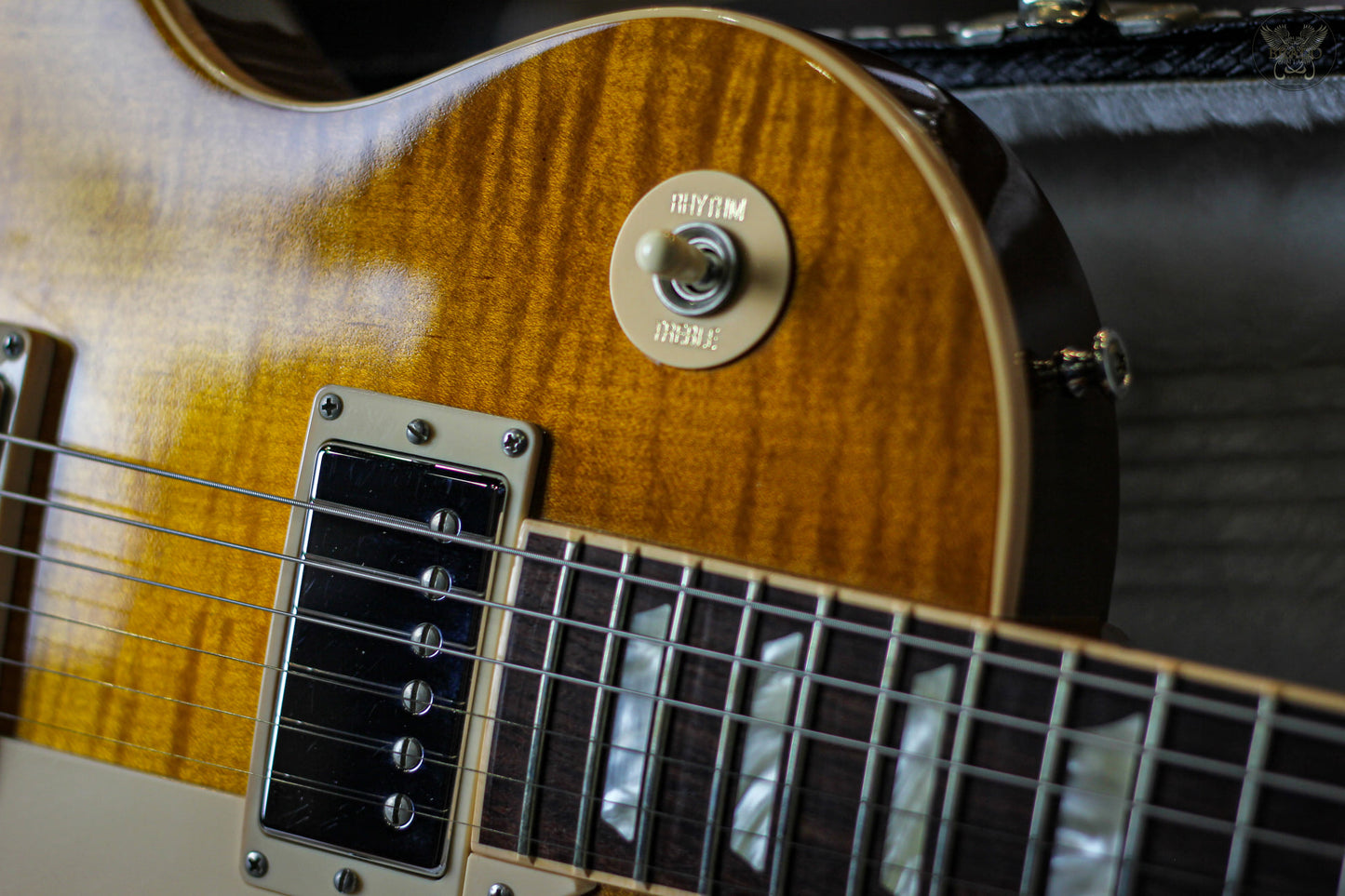 GIBSON 2010 LES PAUL TRADITIONAL PLUS HONEY BURST w GIBSON OHSC MADE IN USA (MINT)