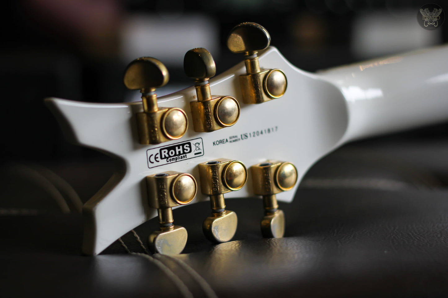 DEAN DECEIVER CLASSIC WHITE MADE IN KOREA (USED)