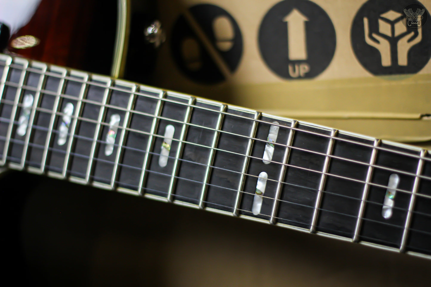 HAGSTROM ULTRA SWEDE GOLDEN EAGLE BURST