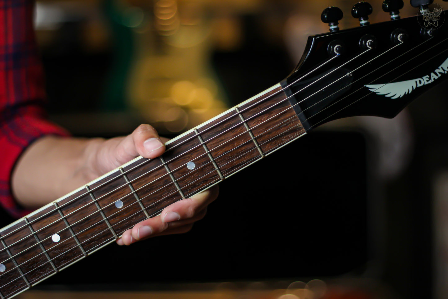 DEAN DAVE MUSTAINE VMNT PEACE SELLS GRAPHIC SIGNATURE GUITAR (USED)