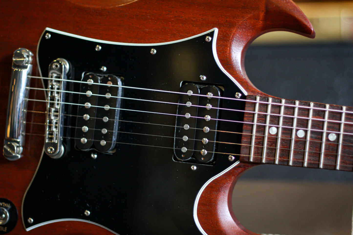 2018 GIBSON SG FADED WORN BOURBON w GIBSON ASSFCASE PREMIUM SOFT CASE MADE IN USA (MINT)