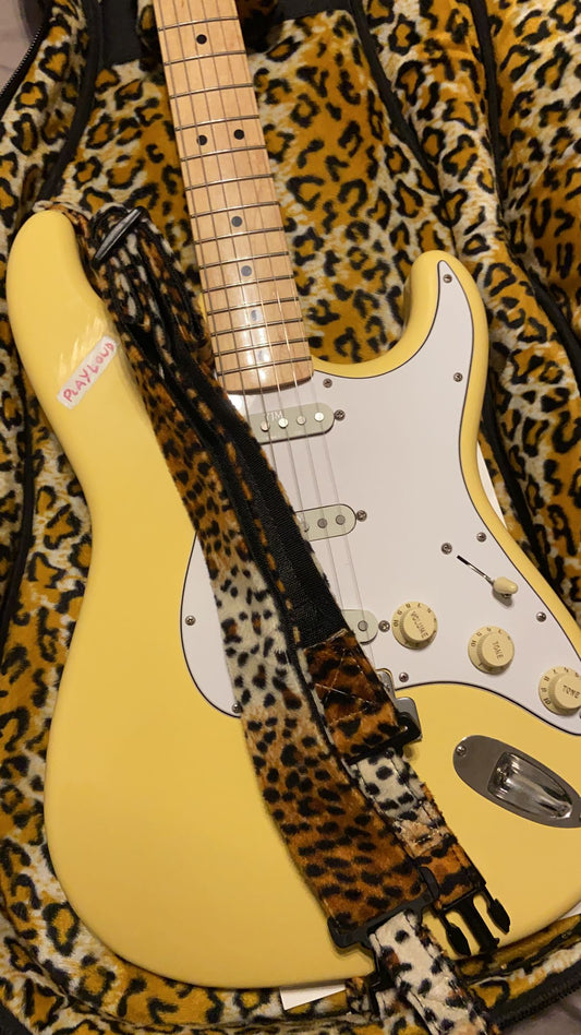 2015 FENDER ST-72 STRATOCASTER MALMSTEEN MOD MADE IN JAPAN (USED)