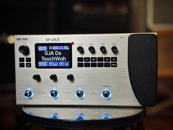 M-VAVE MK-300 Guitar Multi-Effect Processor (Brand New)