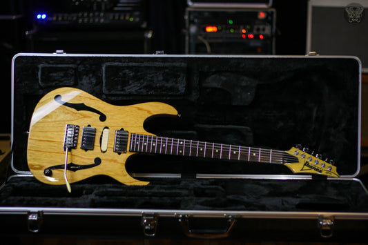 IBANEZ PREMIUM PGM80P-NT PAUL GILBERT SIGNATURE GUITAR W IBANEZ PREMIUM C/F HCASE MADE IN INDONESIA (USED)