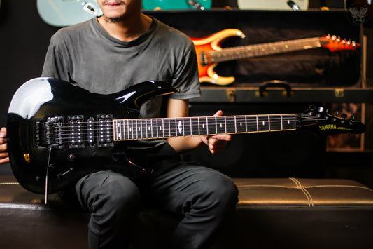 **RARE** 1990 YAMAHA RGX CUSTOM BLACK (USED)