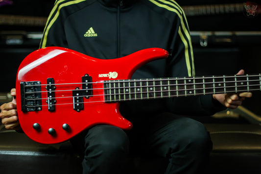 **RARE** 90's BENTLY SERIES 10 P-BASS RED MADE IN KOREA (USED)