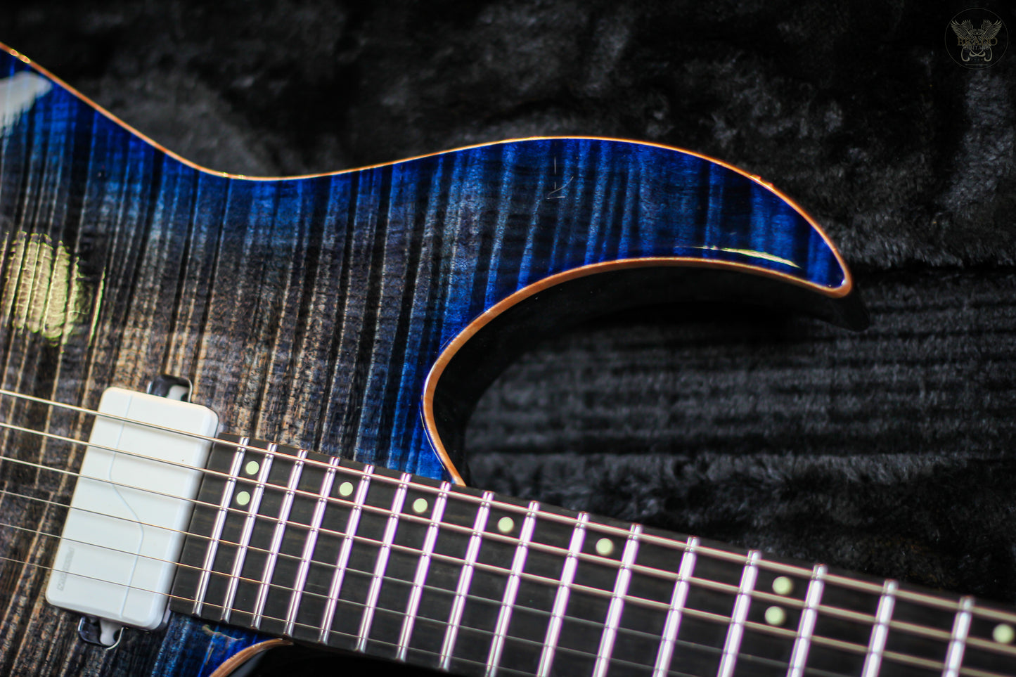 **RARE** CHARLES CILIA CGA6 CUSTOM HANDCRAFTED BY CHARLES CILIA w SKB HARDCASE HANDCRAFTED IN AUSTRALIA (MINT)