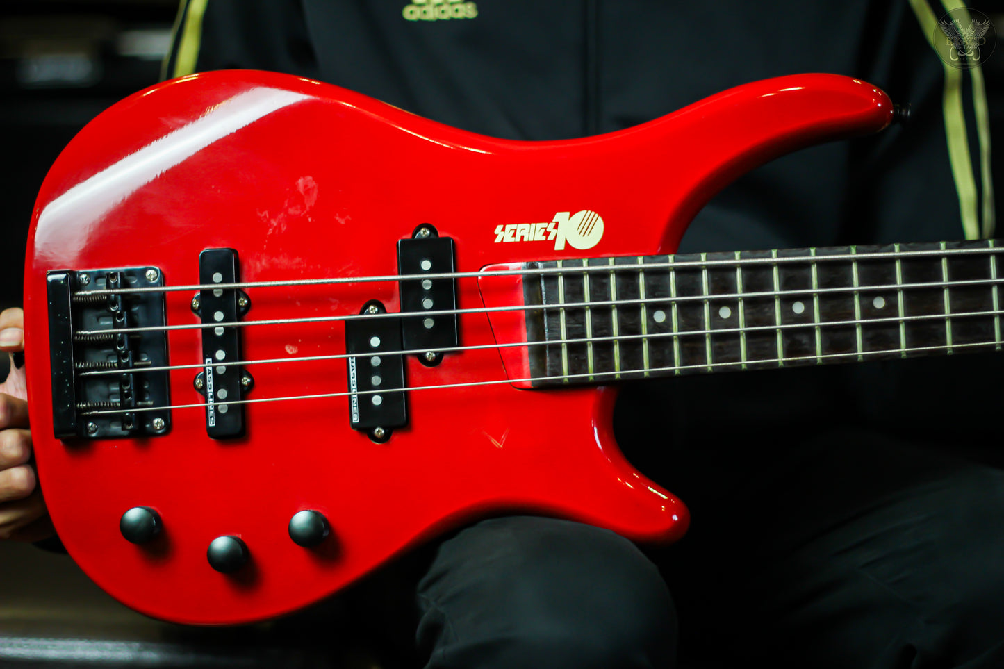**RARE** 90's BENTLY SERIES 10 P-BASS RED MADE IN KOREA (USED)