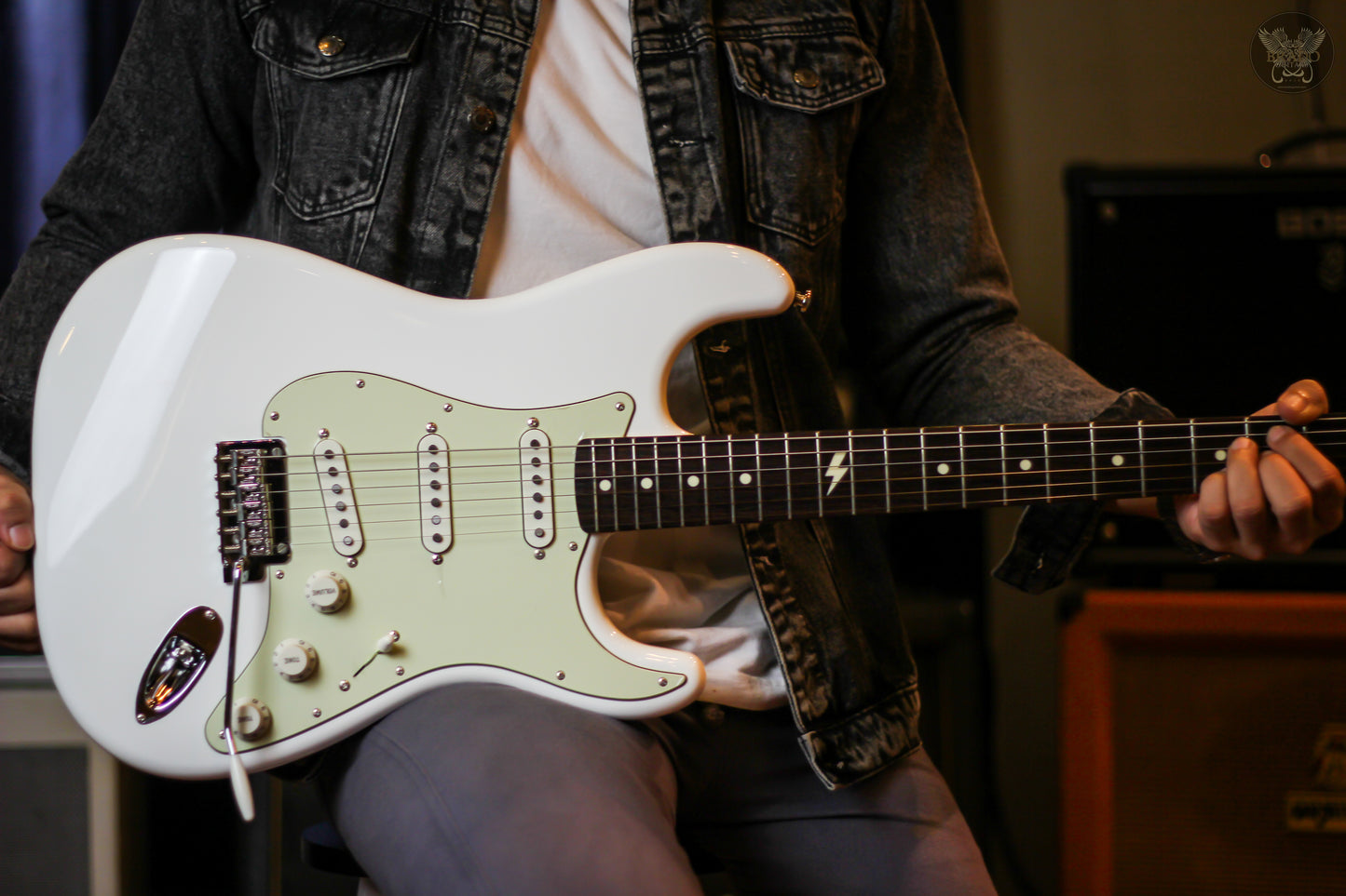 FENDER JAPAN SHAM KAMIKAZE SIGNATURE REVERSE HEADSTOCK STRATOCASTER MADE IN JAPAN (MINT)