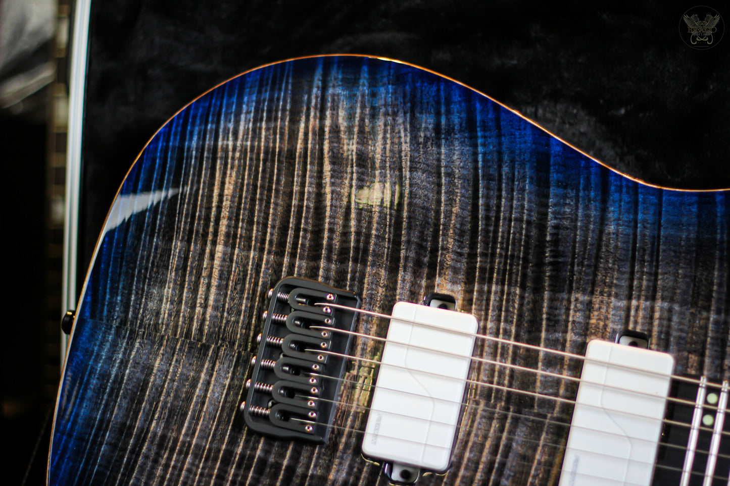 **RARE** CHARLES CILIA CGA6 CUSTOM HANDCRAFTED BY CHARLES CILIA w SKB HARDCASE HANDCRAFTED IN AUSTRALIA (MINT)