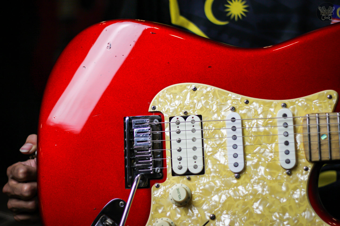 2007 FENDER AMERICAN DELUXE STRATOCASTER® "V" NECK CANDY APPLE RED MADE IN USA (USED- HEAVY MODS)