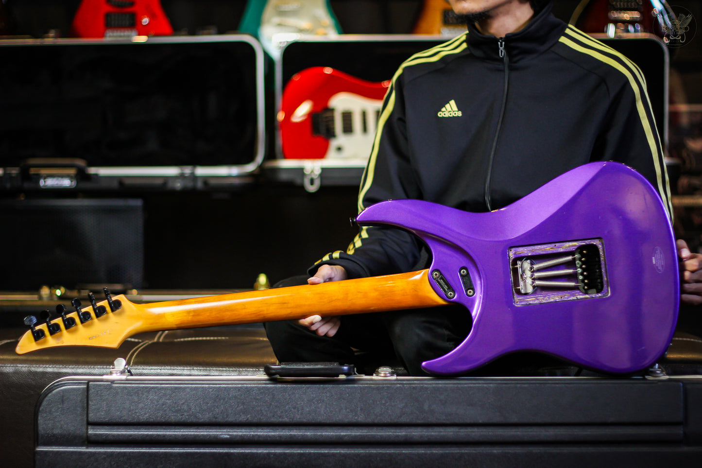 **RARE** 91-93 YAMAHA YG-621 (LET IT ROCK) PURPLE METALLIC w YAMAHA ORIGINAL HARDCASE (USED)