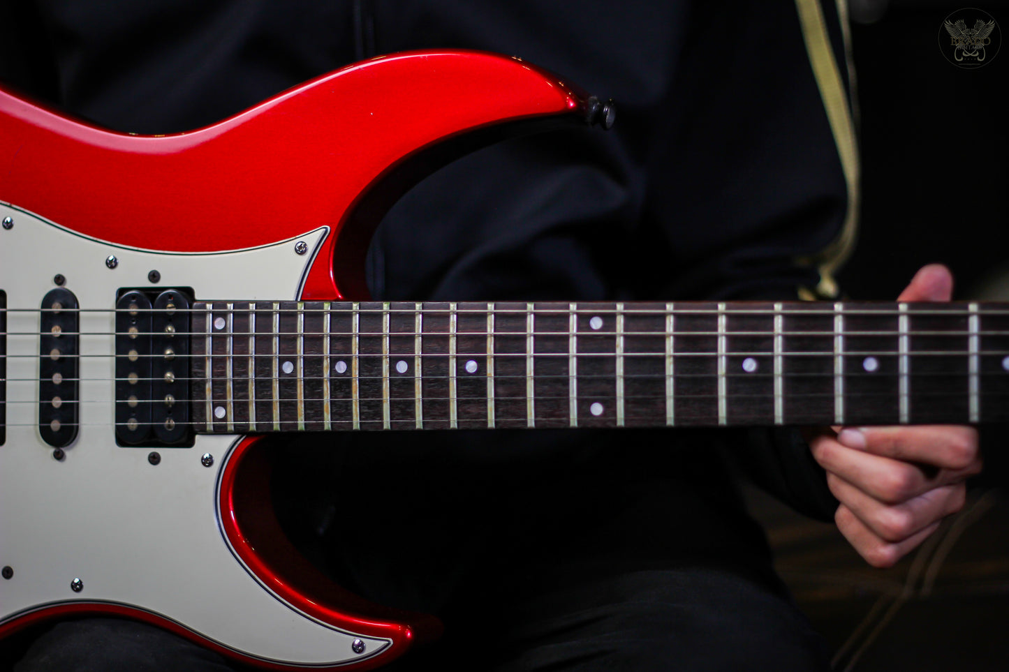 **RARE** 91-93 YAMAHA YG-521 (LET IT ROCK) RED METALLIC w YAMAHA ORIGINAL CASE (USED)