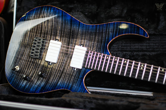 **RARE** CHARLES CILIA CGA6 CUSTOM HANDCRAFTED BY CHARLES CILIA w SKB HARDCASE HANDCRAFTED IN AUSTRALIA (MINT)