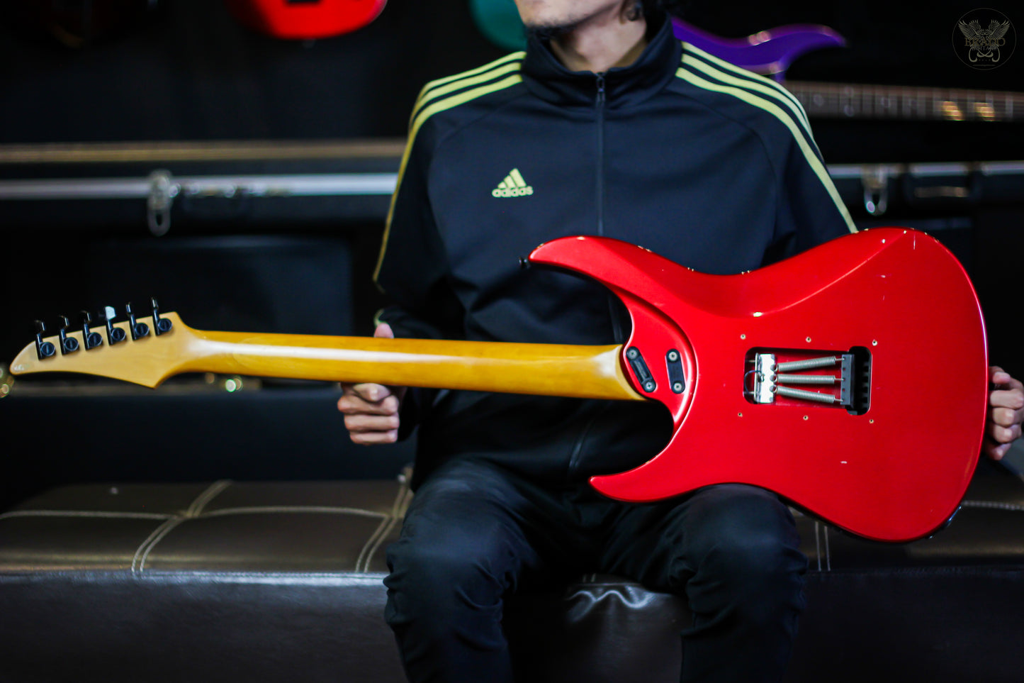 **RARE** 91-93 YAMAHA YG-521 (LET IT ROCK) RED METALLIC w YAMAHA ORIGINAL CASE (USED)