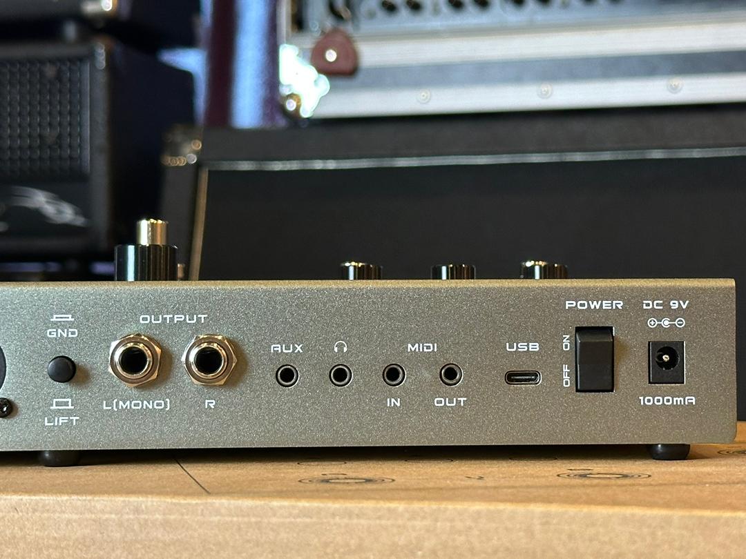 Sonicake QME-200 Matribox II Pro Multi Effects Processor Pedal (BRAND NEW)