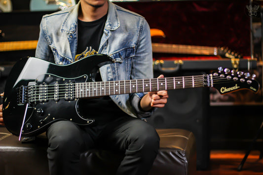 1992 CHARVEL CX-391 BLACK MADE IN JAPAN (USED)
