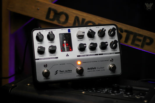 TWO NOTES REVOLT GUITAR ANALOG AMP SIM/GUITAR PREAMP (SHOWROOM UNIT-NEW)