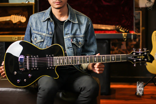 HAGSTROM ULTRA SWEDE BLACK GLOSS (NEW)
