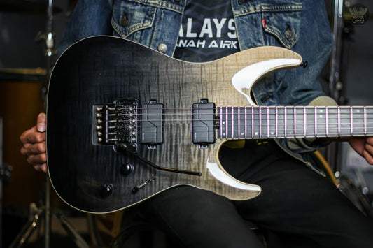 SCHECTER C-1 FR SLS ELITE BLACK FADE BURST MADE IN KOREA (MINT)